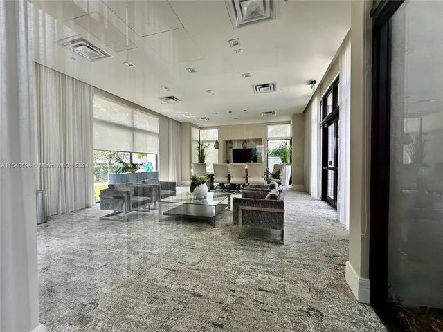 4963 NW 83rd Path, Doral FL 33166