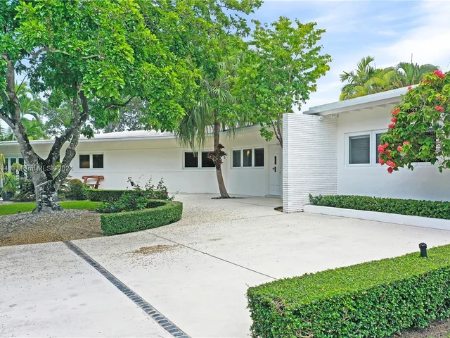 6000 SW 69th Ct, Miami FL 33143