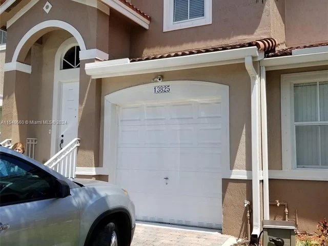 13825 SW 275th St # 13825, Homestead FL 33032