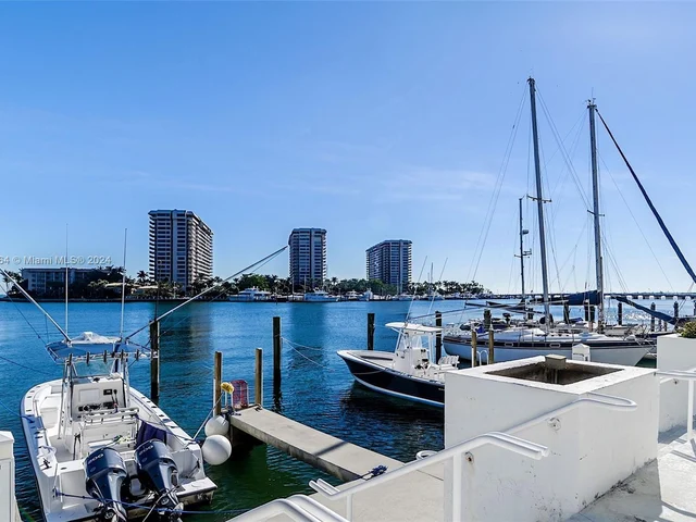 1600 S Bayshore Ln # 7C, Miami FL 33133