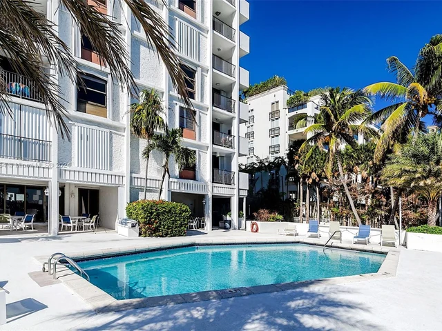1600 S Bayshore Ln # 7C, Miami FL 33133