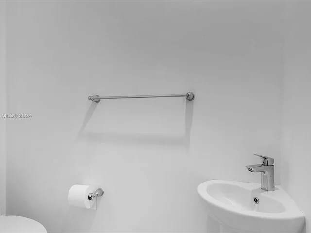 501 NE 31st St # 1704, Miami FL 33137