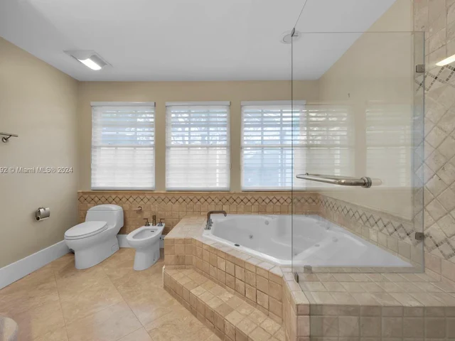 4581 NW 93rd Doral Ct, Doral FL 33178