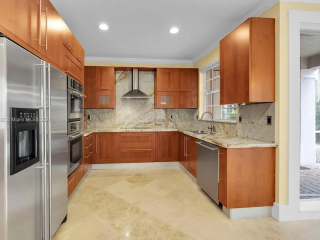 4581 NW 93rd Doral Ct, Doral FL 33178