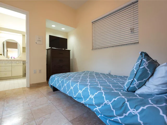 650 Alcazar Ave # 650, Coral Gables FL 33134