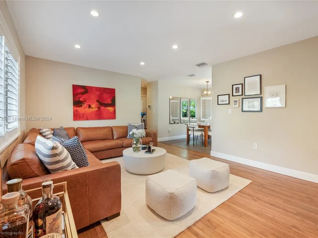 5830 SW 51st St, Miami FL 33155