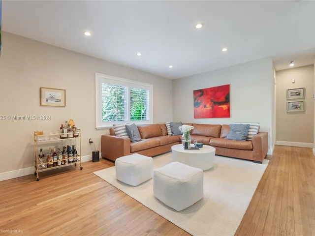 5830 SW 51st St, Miami FL 33155