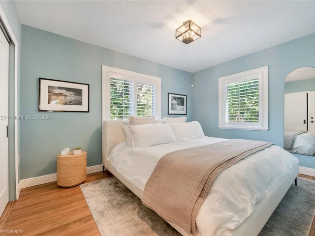 5830 SW 51st St, Miami FL 33155