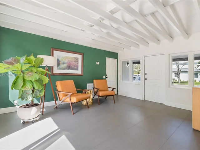 5830 SW 51st St, Miami FL 33155