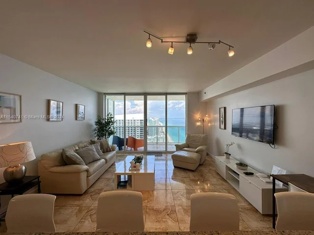 1830 S Ocean Dr # 4912, Hallandale Beach FL 33009