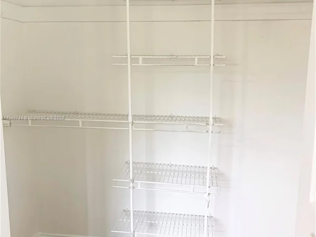 4712 NW 4th St, Plantation FL 33317