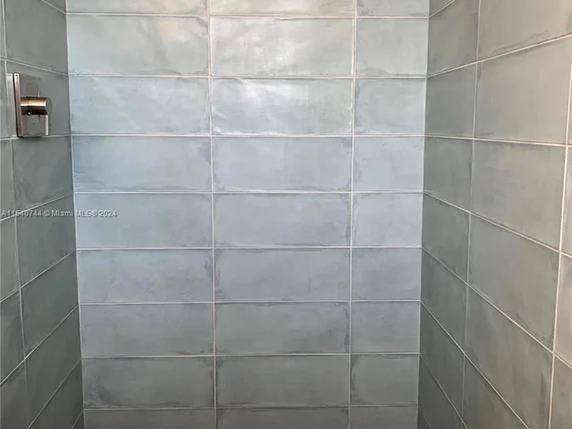 4712 NW 4th St, Plantation FL 33317