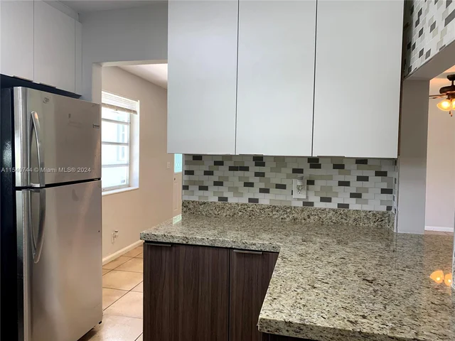 4712 NW 4th St, Plantation FL 33317