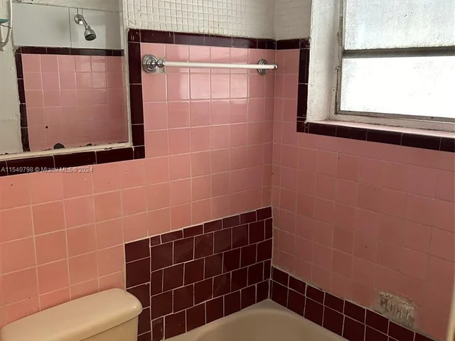 9900 NW 10th Ave # 9902, Miami FL 33150