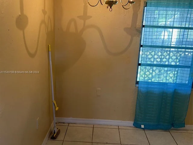 9900 NW 10th Ave # 9902, Miami FL 33150