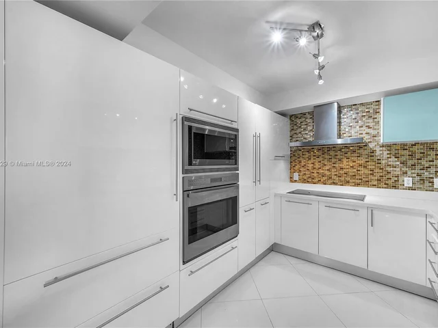 200 Sunny Isles Blvd # 306, Sunny Isles Beach FL 33160