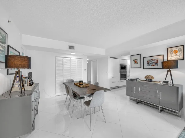 200 Sunny Isles Blvd # 306, Sunny Isles Beach FL 33160