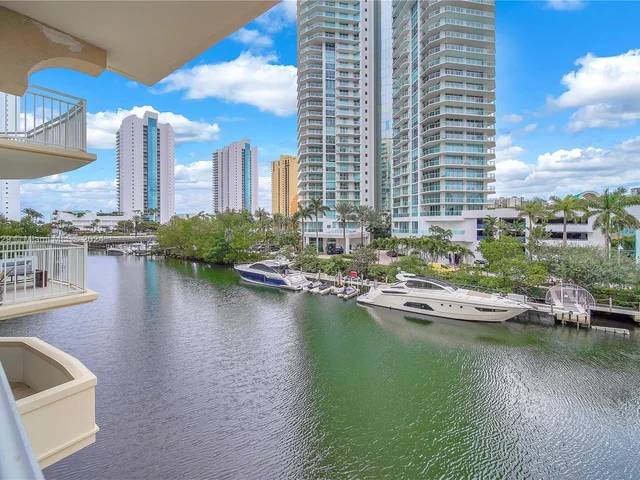 200 Sunny Isles Blvd # 306, Sunny Isles Beach FL 33160