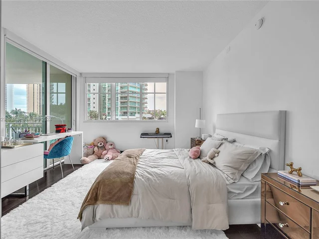 200 Sunny Isles Blvd # 306, Sunny Isles Beach FL 33160