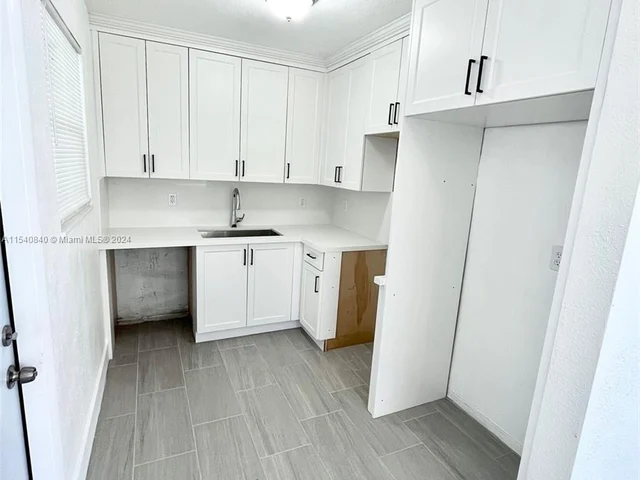 10740 SW 43rd Ln, Miami FL 33165