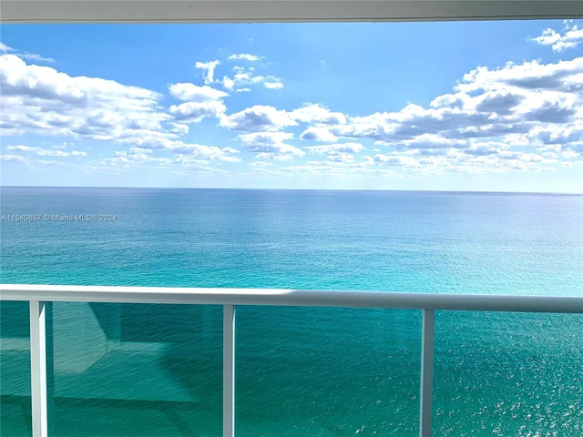 3140 S Ocean Dr # 2105, Hallandale Beach FL 33009