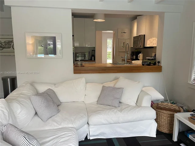 5846 SW 50th Ter, Miami FL 33155