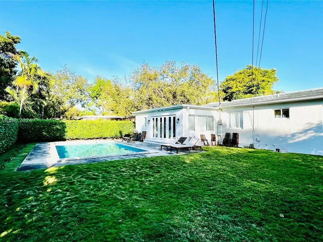 5846 SW 50th Ter, Miami FL 33155