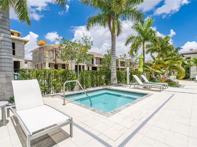 8282 Central Park Blvd, Doral FL 33166