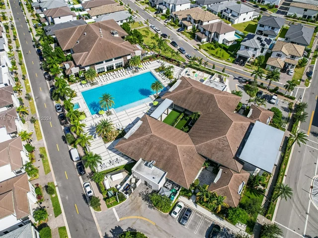 8282 Central Park Blvd, Doral FL 33166