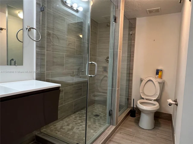 10910 NW 69th Ter # 19010, Doral FL 33178