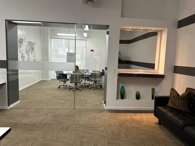 1060 Brickell Ave # 2709, Miami FL 33131