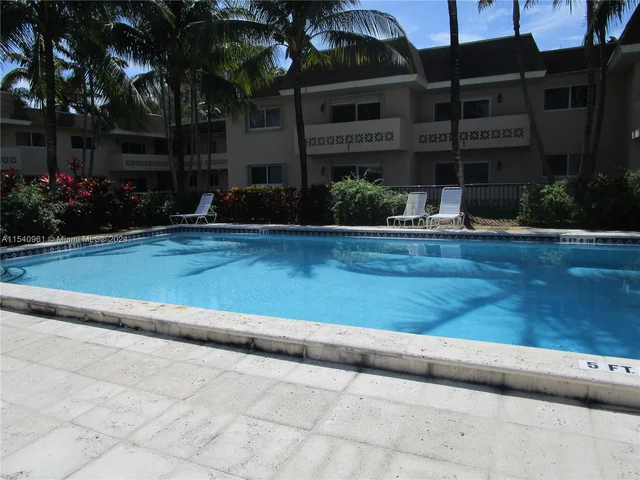 14500 SW 88th Ave # 135, Palmetto Bay FL 33176