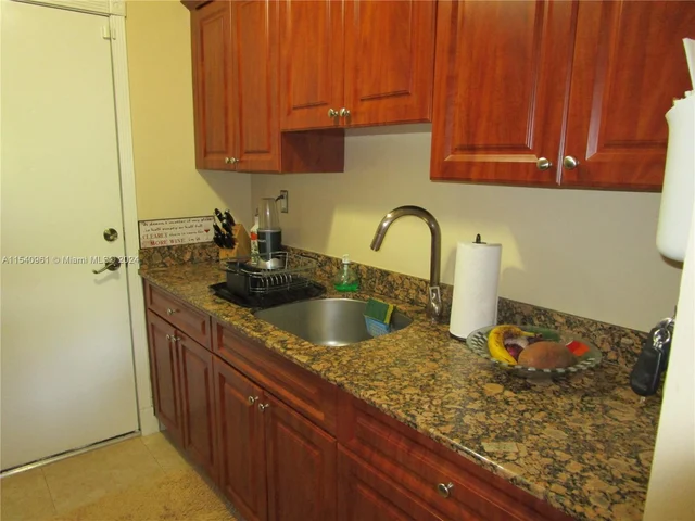 14500 SW 88th Ave # 135, Palmetto Bay FL 33176