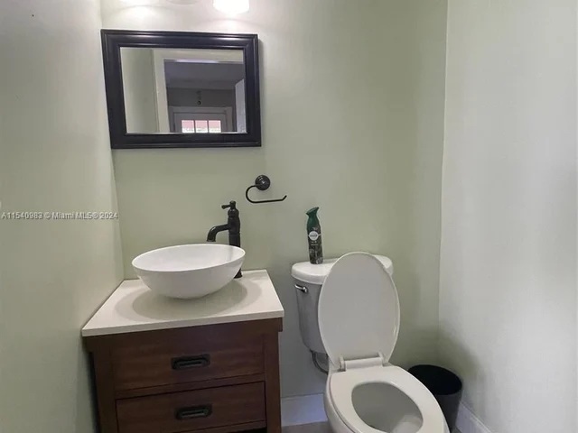 6560 Sheridan St # 0, Hollywood FL 33024