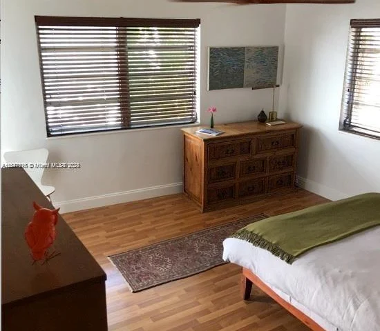 2858 Pine Tree Dr # 8, Miami Beach FL 33140