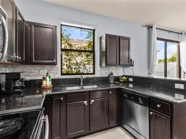 3375 W 89th Ter # 3375, Hialeah FL 33018