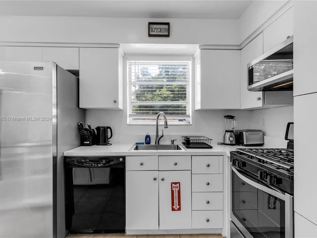 6465 Lincoln St # 1, Hollywood FL 33024