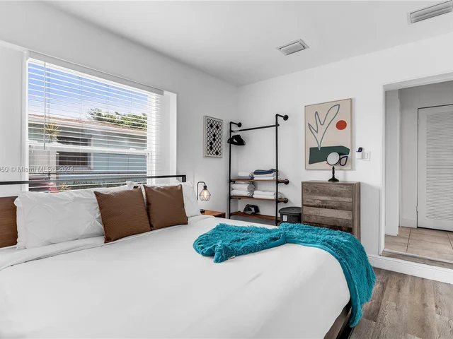 6465 Lincoln St # 1, Hollywood FL 33024