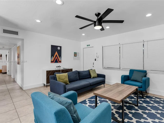 6465 Lincoln St # 1, Hollywood FL 33024