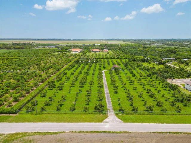 14950 SW 179th Ave, Miami FL 33196