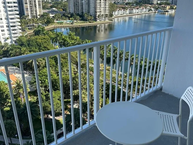 2801 NE 183rd St # 1508W, Aventura FL 33160