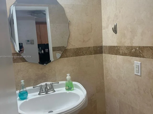 2801 NE 183rd St # 1508W, Aventura FL 33160