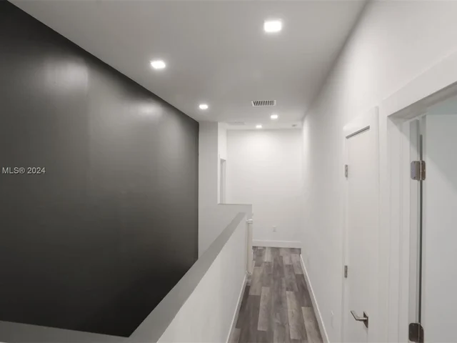 10363 NW 67th Ter, Doral FL 33178