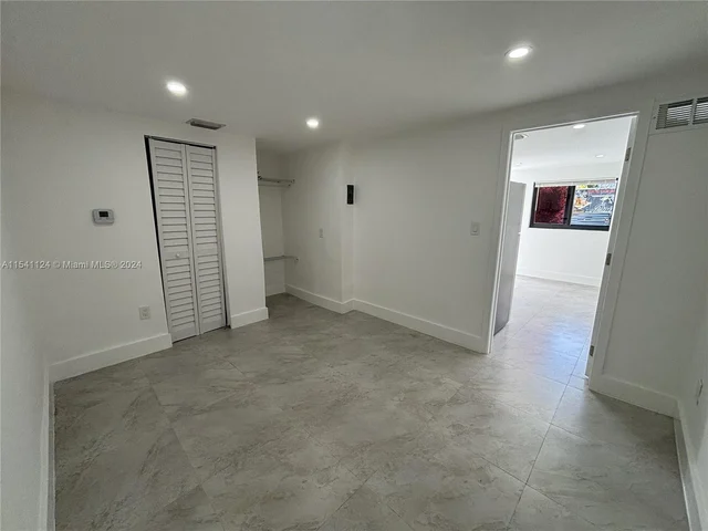 1102 NW 103rd St # 3, Miami FL 33150