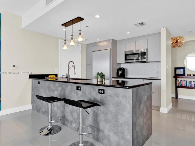 50 Biscayne Blvd # 1802, Miami FL 33132