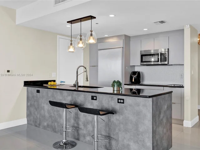 50 Biscayne Blvd # 1802, Miami FL 33132