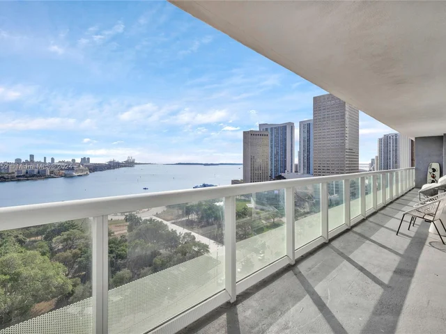 50 Biscayne Blvd # 1802, Miami FL 33132