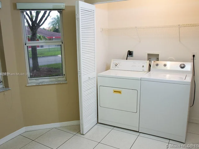 14311 SW 96th St # 301, Miami FL 33186