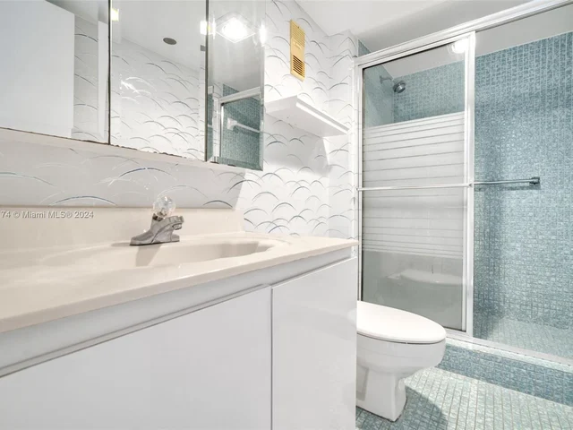 1300 Saint Charles Pl # 601, Pembroke Pines FL 33026