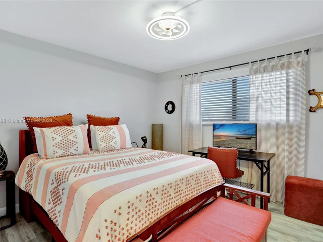 2221 Cypress Island Dr # 702, Pompano Beach FL 33069